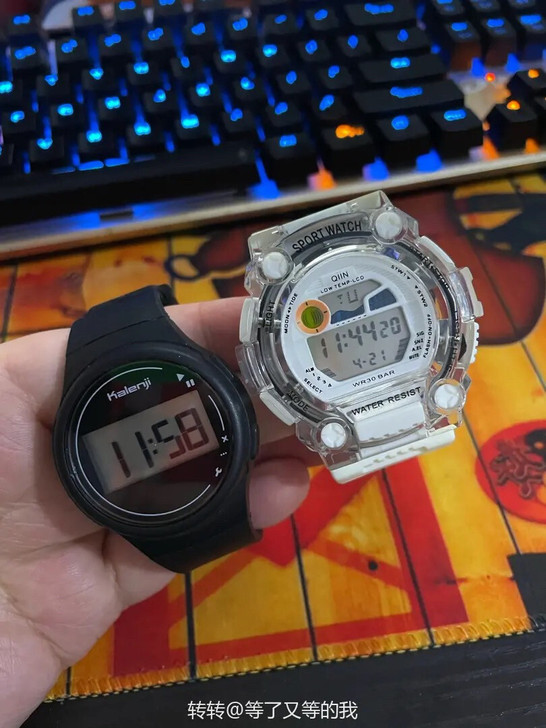 电子表 两个一起打包出 喜欢拍下可以玩玩 ...