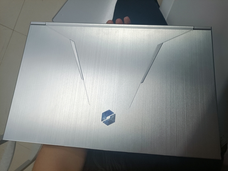 出一台机械革命x8ti-g,配置如图,i7...
