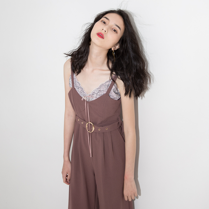 Faye 时髦港星 吊带连体裤女夏气质V领...