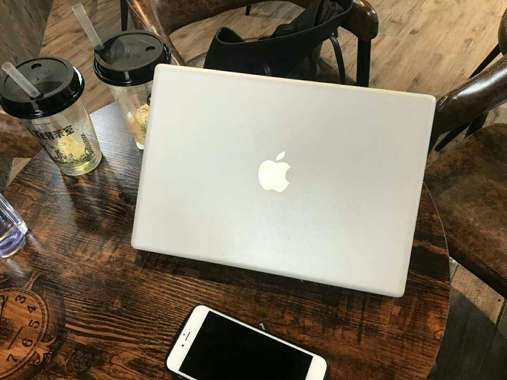 闲置苹果电脑MacBookpro用了一年多...
