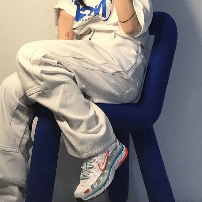 白色拼接嘻哈裤L40穿1