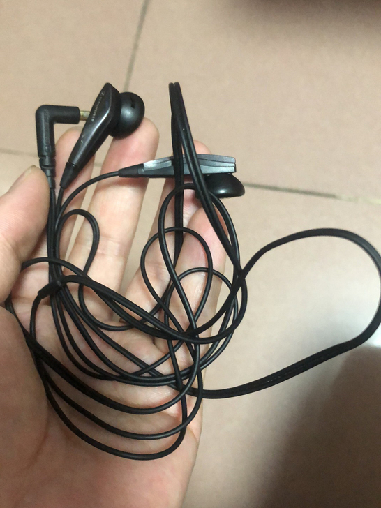 京东买的正品森海塞尔MX375耳机，有很长...