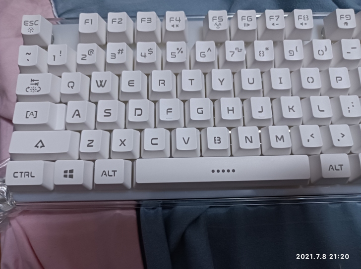 以前电脑商店剩下的黑爵键盘，非机械，未使用...