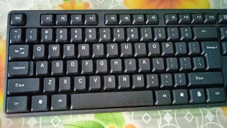USB有线键盘，需要的可以联系，近的可包邮