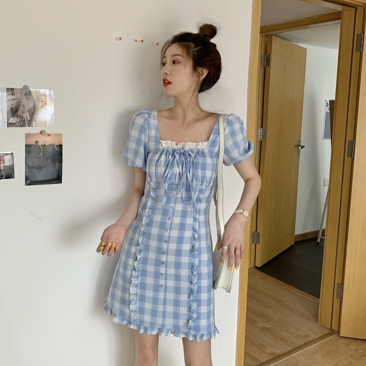 2020新款温柔风收腰显瘦心机裙子女夏季泡...