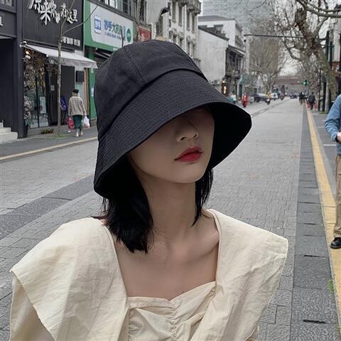 包邮 150元买进的黑色,白色渔夫帽 明星...