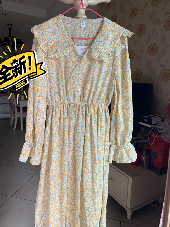 碎花娃娃领连衣裙，全新！！！这条裙子拍出来...