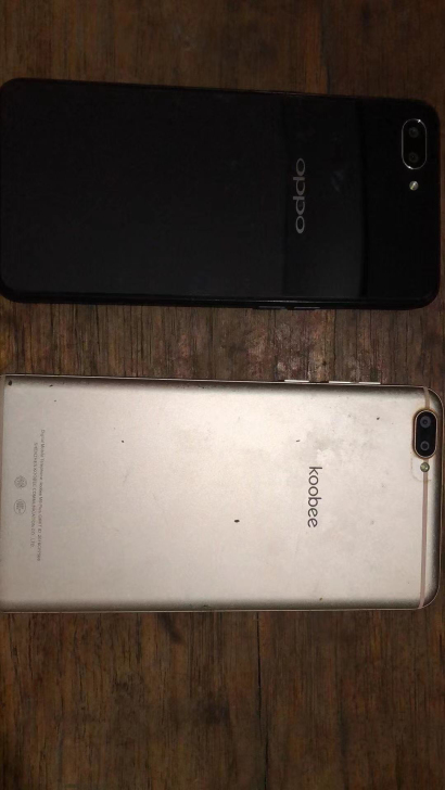 黑色OPPOa5 内存不知道 白色的是ko...