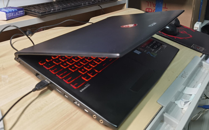 微星GL62M 7RDX ,i7-77...