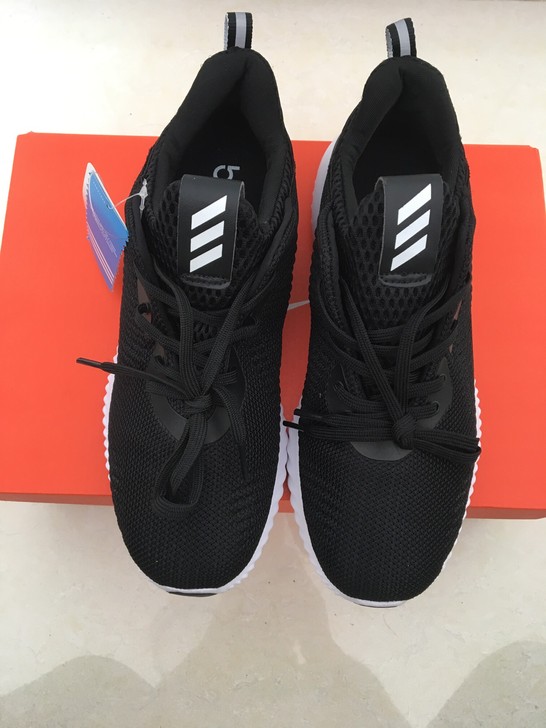 全新 系带 减震 网布 运动鞋 40码，细...