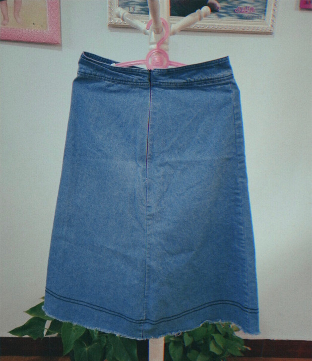 家里衣服太多了，女生都喜欢换新衣服，所以衣...