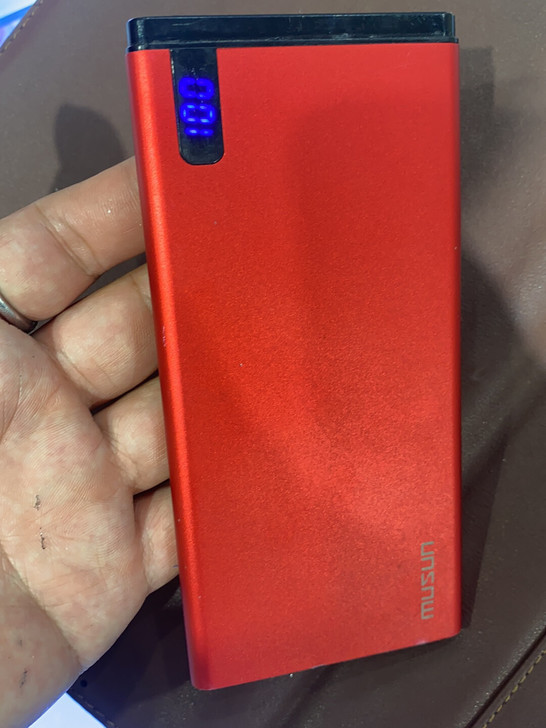 12000毫安大容量充电宝移动电源,成色看...