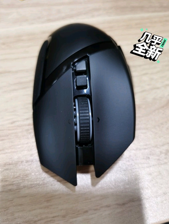 雷蛇巴塞利斯蛇终极版鼠标无线鼠标，工厂里拿...