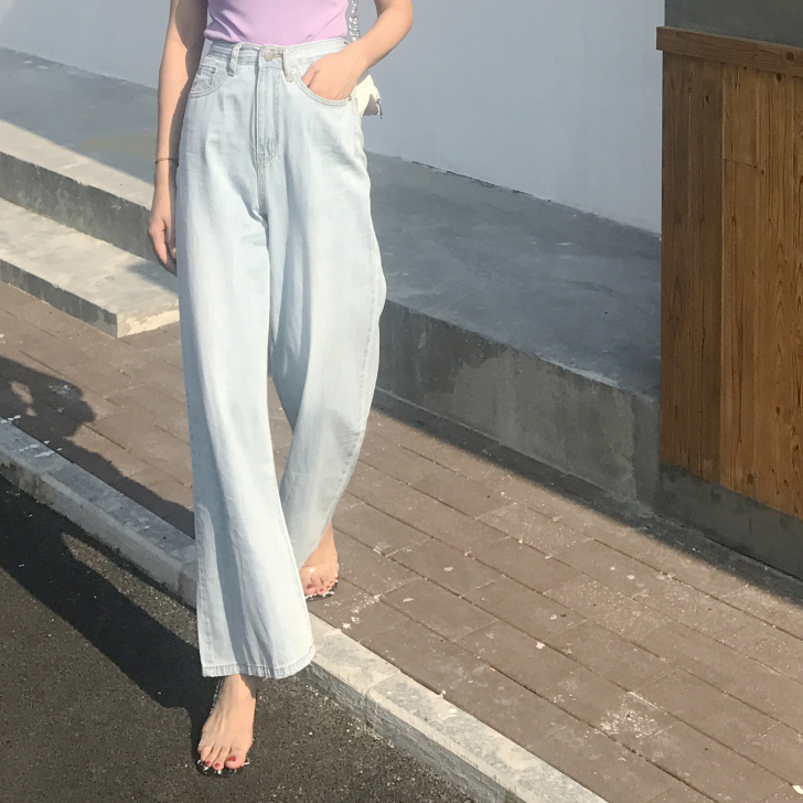 牛仔裤 特别显瘦 臀型也特别好 9分阔腿裤...