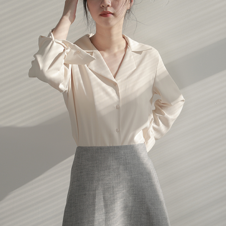 JACOOBS杏色衬衫女设计感小众西装领复...