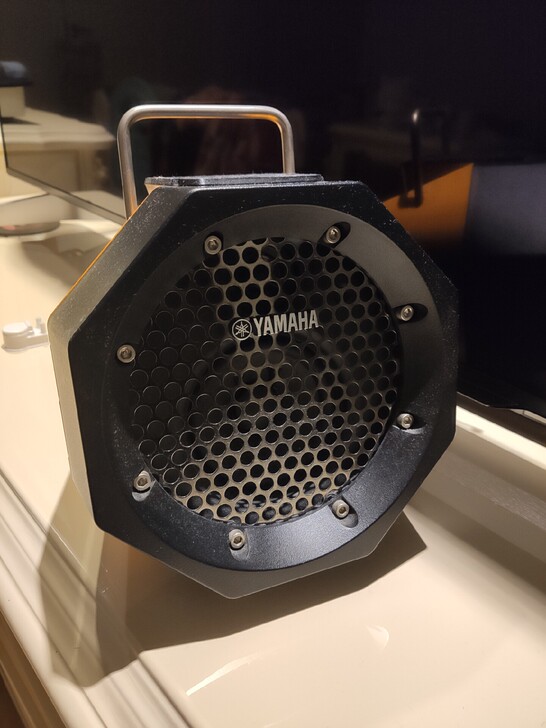 雅马哈pdx_d11蓝牙音箱，在角落里吃灰...