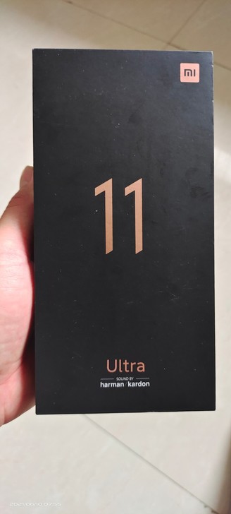 小米11ultra 12+256内存，白色...