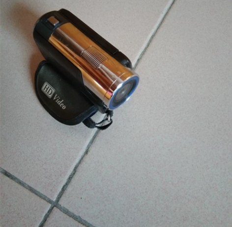 欧达数码摄像机，九成新，闲置，功能正常，但...