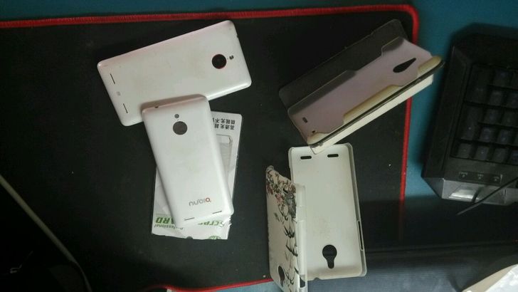 出努比亚z5mini，300出，或者换手机