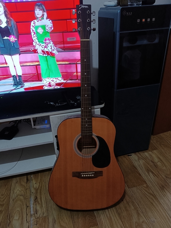 自家一把闲置吉他,想要的可以自取