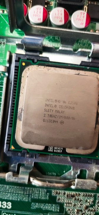 电脑主机一套CPU+显卡+内存条+主板都是...