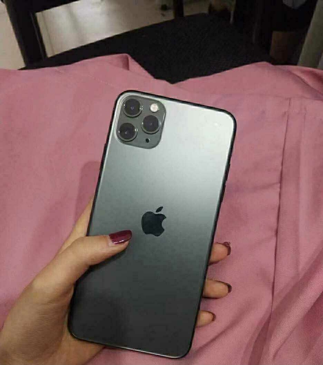 苹果11promax还在保，用不惯苹果手机...