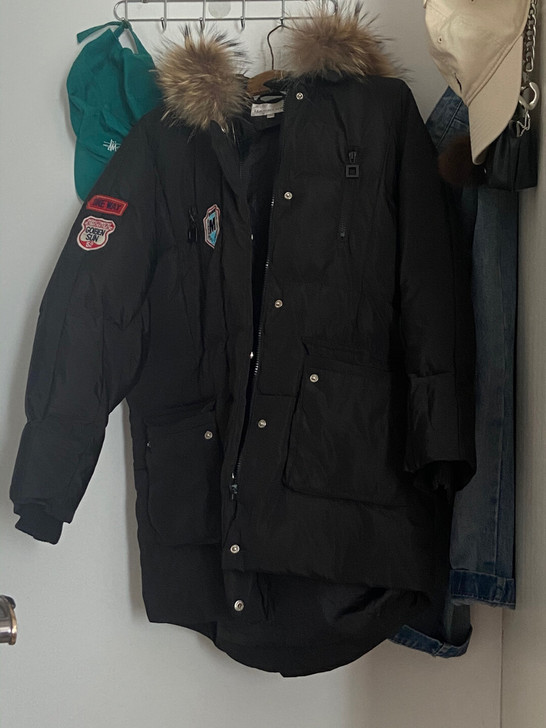 羽绒服女黑色宽松 反季