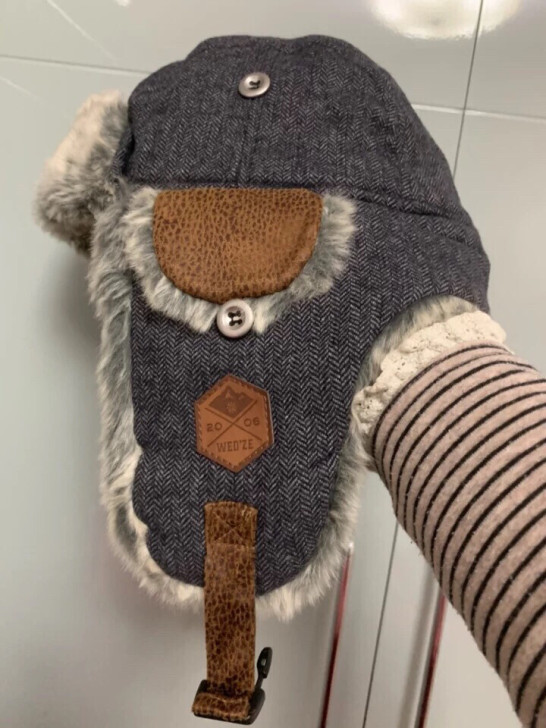 全新迪卡侬棉帽 户外雷锋帽舒适保暖 全新的