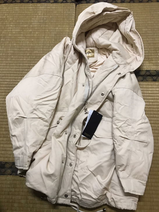 雅鹿羽绒服 全新吊牌在 女短款韩版 180...