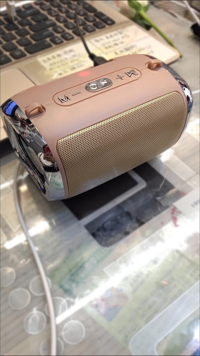 数码店倒闭！！！清一批蓝牙音响   低音炮...