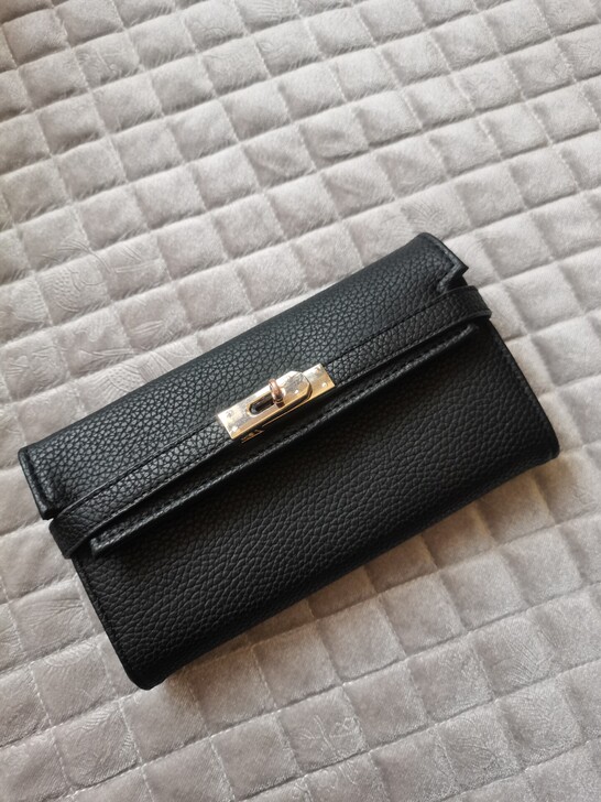 铂金钱包，五金有明显使用痕迹，20包邮