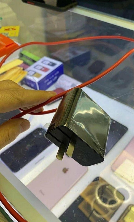 2300元出售努比亚红魔5s 新手机没用几...