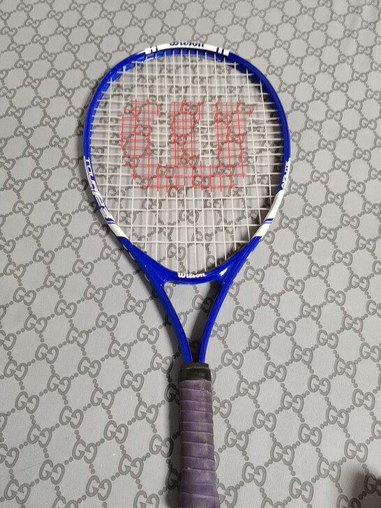 威尔胜网球拍,,青少年款,属于初级阶段学习...