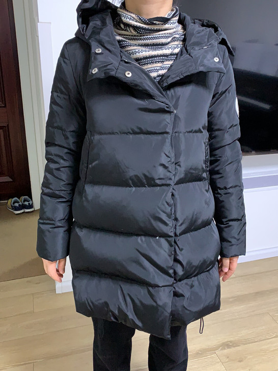 女式中长款鸭绒羽绒服，黑色，A字型，适合1...