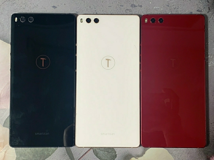 锤子坚果3手机  4+32G 全原装全网通