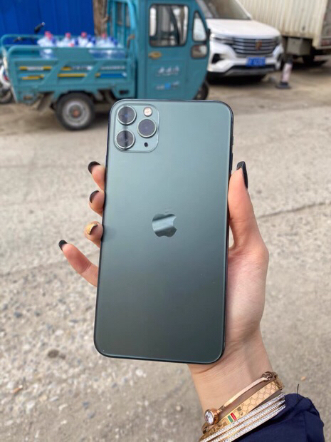 自用iPhone 11 Pro Max国行...