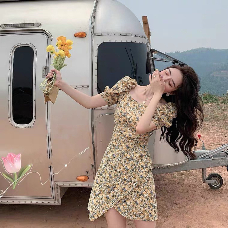 黄色碎花裙，全新，实图看图三图四