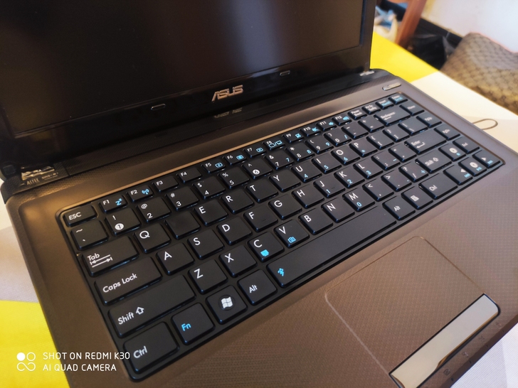 可玩LOL的华硕K42 娱乐 游戏 笔记本