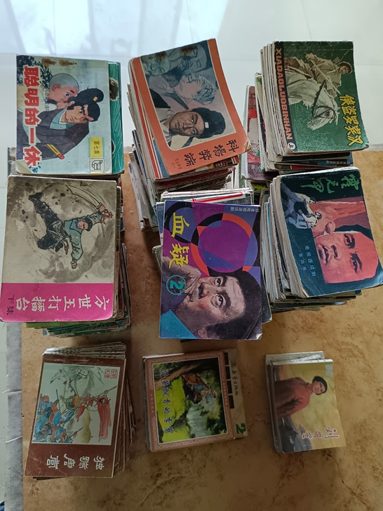 小画书,老画书约300本左右,通走5元每本...