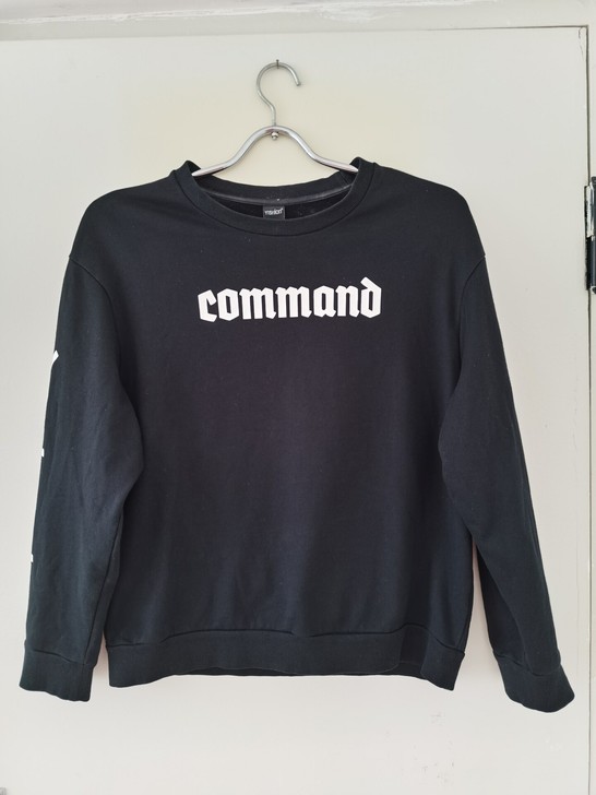 40元包邮的男士圆领卫衣，细节如图，所见即...