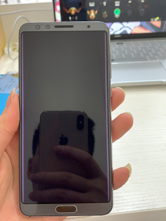 华为nova2S 内屏破了，可以正常使用！...