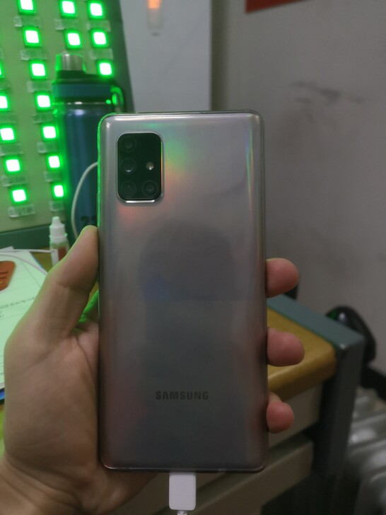 三星a71 5G专卖店购买手续俱全，轻微使...