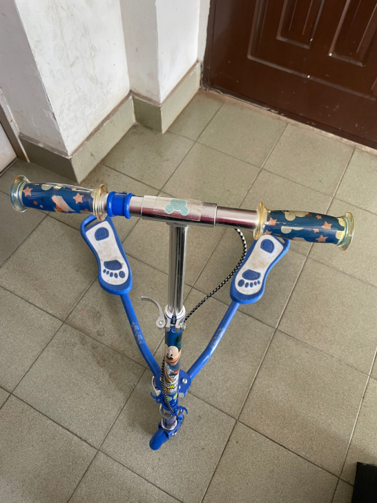 滑板车