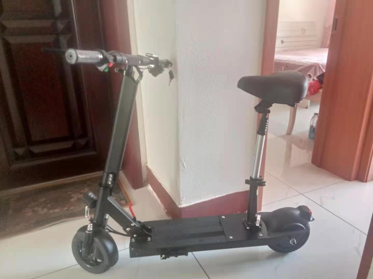 一次没有出外面骑过，大姐胆小，现出售，折叠...