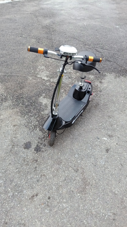 电动车 就骑了10次左右 买的时候花700...