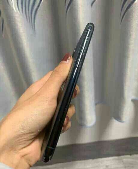 女生自用国行iphone 11promax...
