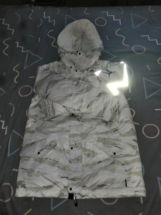 JORDAN羽绒服
