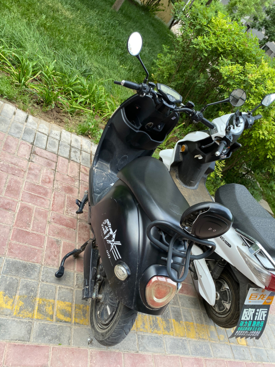 小刀电动车,新旧程度 85%,车其实质量很...