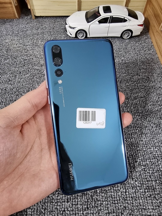 高配版 6+128华为p20pro 麒麟9...