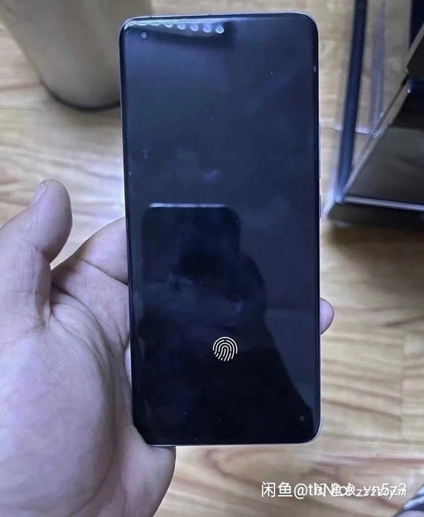小米11。 12+256。 素皮, 保修到...